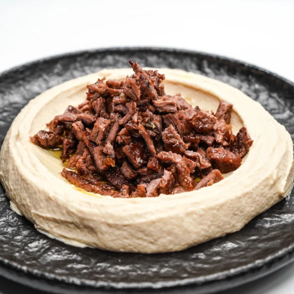 HUMMUS WITH BEEF